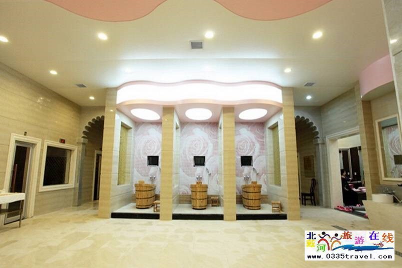 山海關(guān)海逸名都溫泉會館電話18633570222